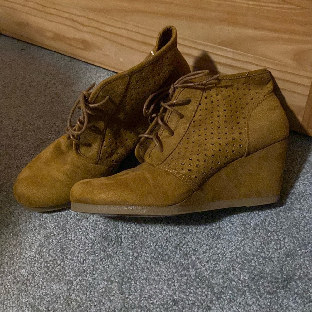 American Eagle, close-toed wedges/ankle boots, tan, size 10